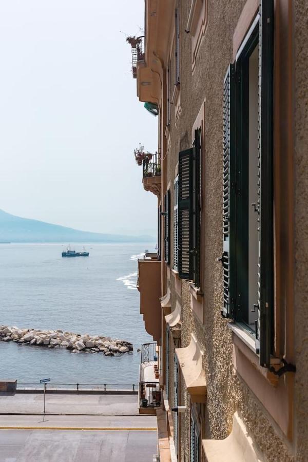 Вилла Santa Lucia Sea View Неаполь Экстерьер фото